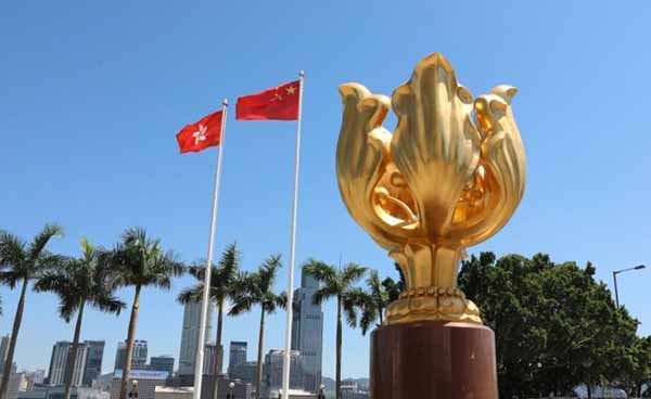 【港事講場】公務員效忠不存在灰色地帶