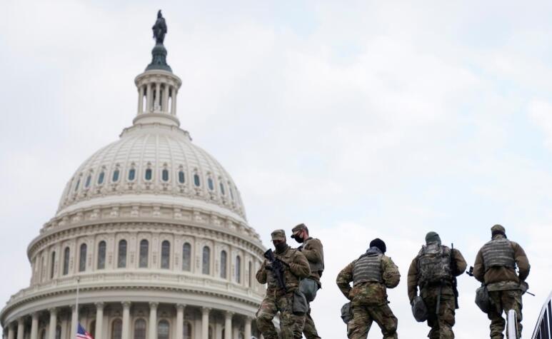 附近街區現火情 警方封鎖美國國會大廈