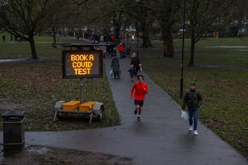 斯洛伐克防疫措施收緊 無核酸報告不得出門