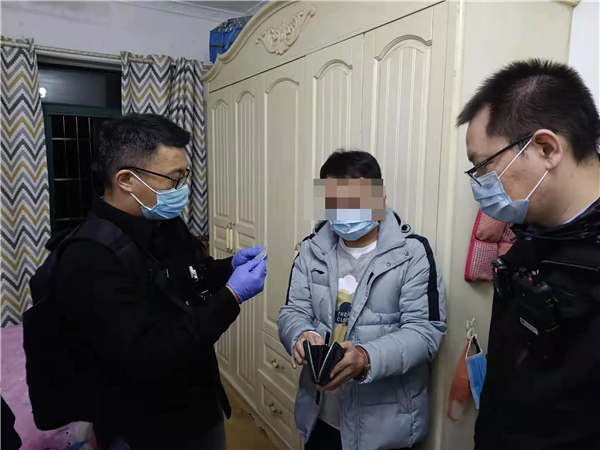 廣州海關破獲3億元走私水果案