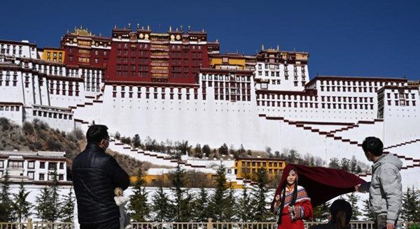 西藏擬新增20條航線 打造世人向往的旅遊目的地