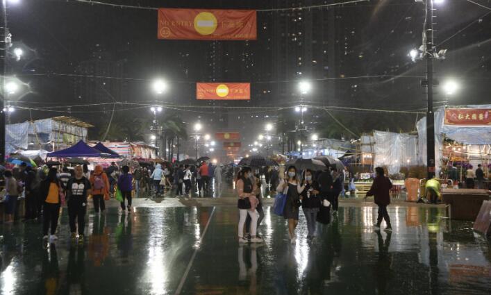 花市復辦 花農支持年宵市場在食飯時間關閉消毒