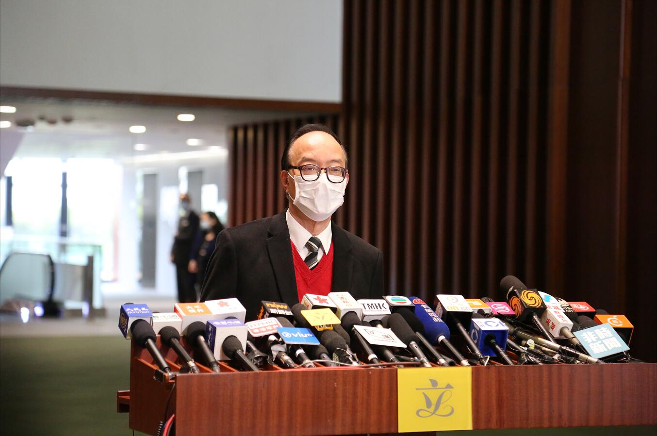 馬逢國公布電話民調結果 6成6受訪者同意開放戶外運動場