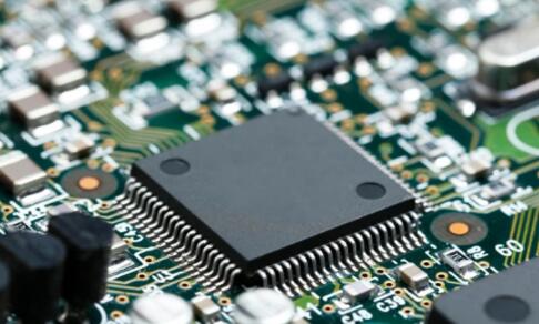 【行業調研】芯片供應告急掀漲價潮 「中國芯」前景看高一線