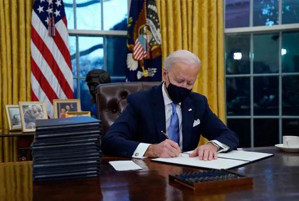 拜登要求除高層人員外其餘白宮工作人員在家中辦公