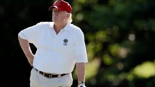 美媒曝光特朗普離任後第一天動態：打高爾夫球