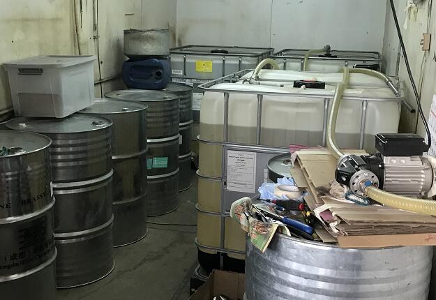 海關破非法加油站檢約3400公斤汽油 拘2人