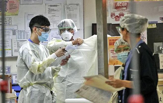 調查指近八成受訪醫護願接種疫苗 逾六成選科興