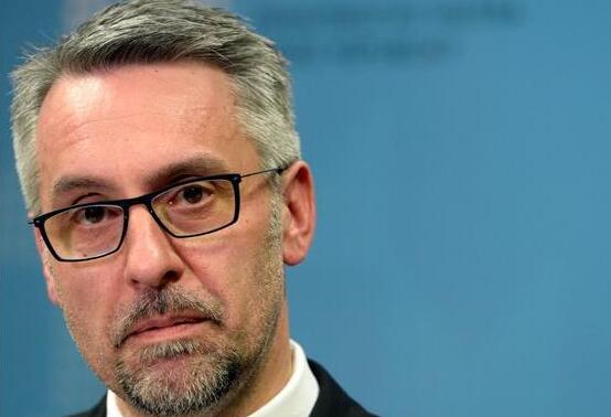 捷克累計確診超91萬 國防部長染疫