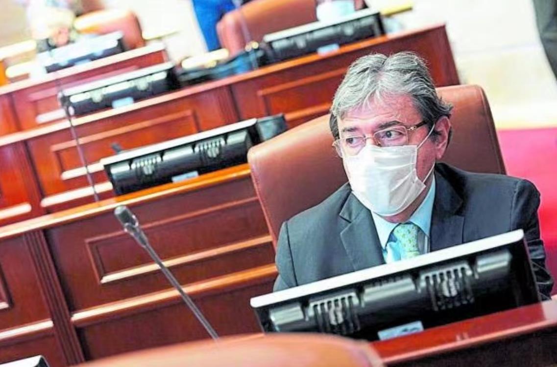 哥倫比亞國防部長因感染新冠去世
