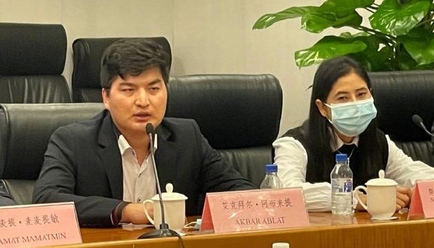 新疆小伙托媒體傳話蓬佩奧：新疆人都很討厭他