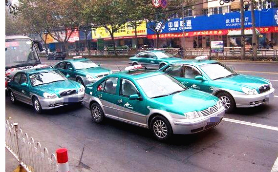 廣州市內部分出租車上客點安裝「一鍵叫車」 實體設備