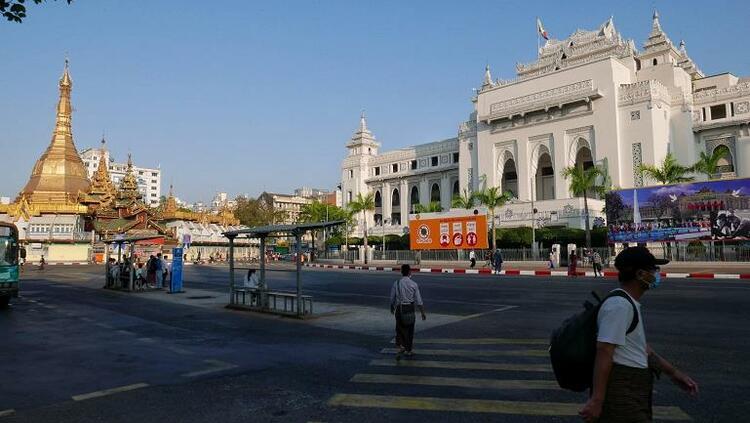 緬甸軍方接管國家權力後舉行首次政府會議