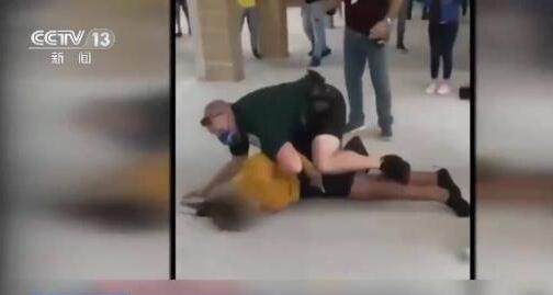 美國又現暴力執法 16歲非裔女孩遭野蠻抱摔