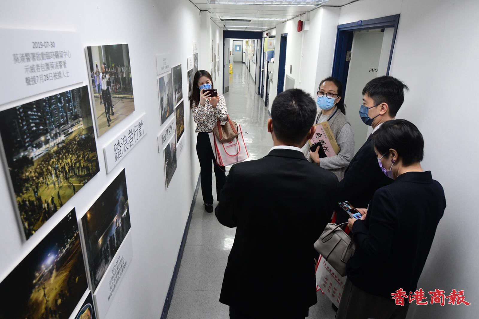 港區省級政協委員聯誼會到葵涌及荃灣警署慰問