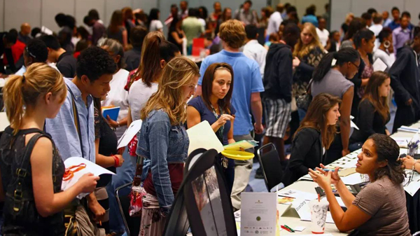 美國2021年1月就業增長「由負轉正」 失業率6.3%