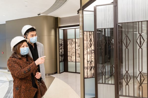 韋志成指「裕民里」回遷戶可免租6個月