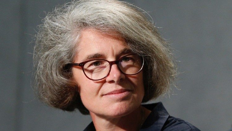 教宗首任命女性擔任世界主教會議副秘書