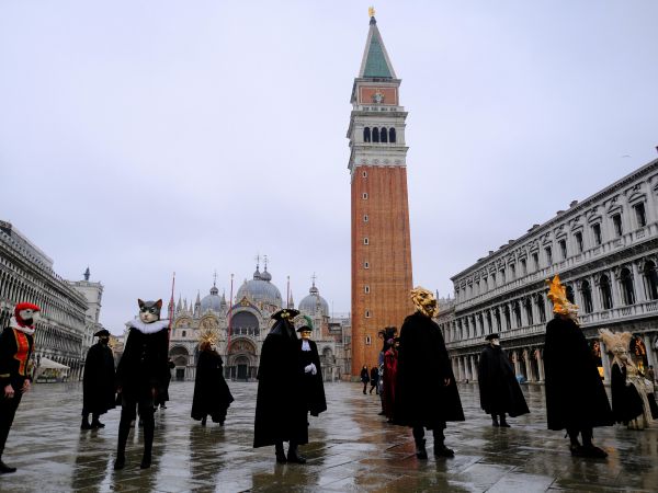 圖集 | 威尼斯狂歡節冷冷清清