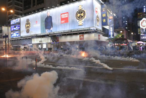 31歲男掩護暴徒行私刑 認非法集結等罪判囚16個月