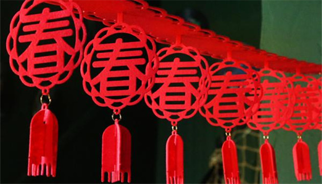 歸鄉路的逆行者、年夜飯的缺席人，如何就地過年？