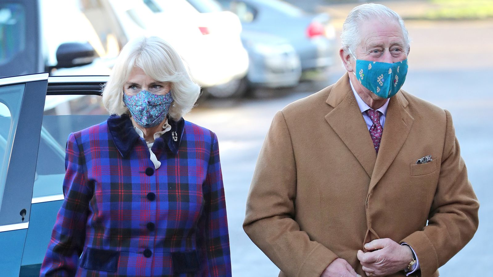 英國皇儲查爾斯王子與其妻子卡米拉接種首劑新冠疫苗