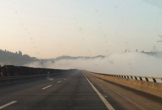 受大霧影響 全國多條高速暫時封閉