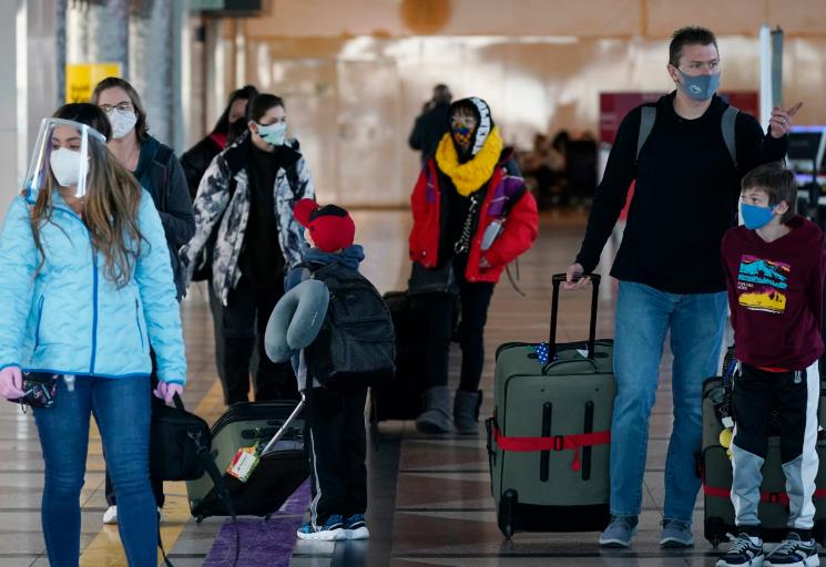 「外科口罩+布口罩」 美疾控中心：戴兩個口罩吧！