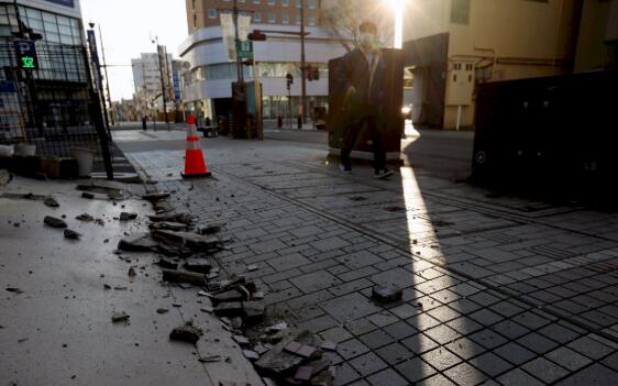 日本福島強震已致155人受傷 核电站废水再被曝洩漏