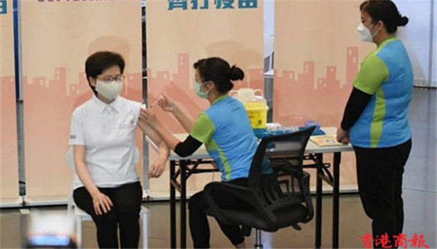 有片｜【記者手記】林鄭带隊打「頭針」：接種後感覺很好