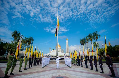 文萊舉行閱兵遊行活動慶祝建國37周年