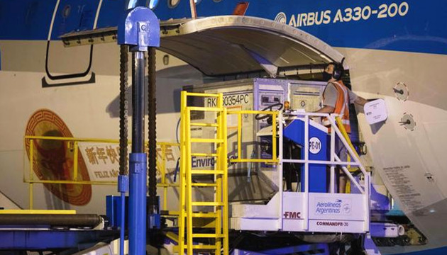 首批中國新冠疫苗運抵阿根廷