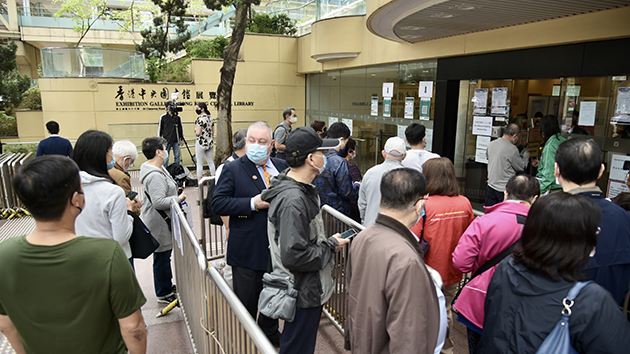 本港新冠疫苗接種計劃首日 約6000人接種第一劑