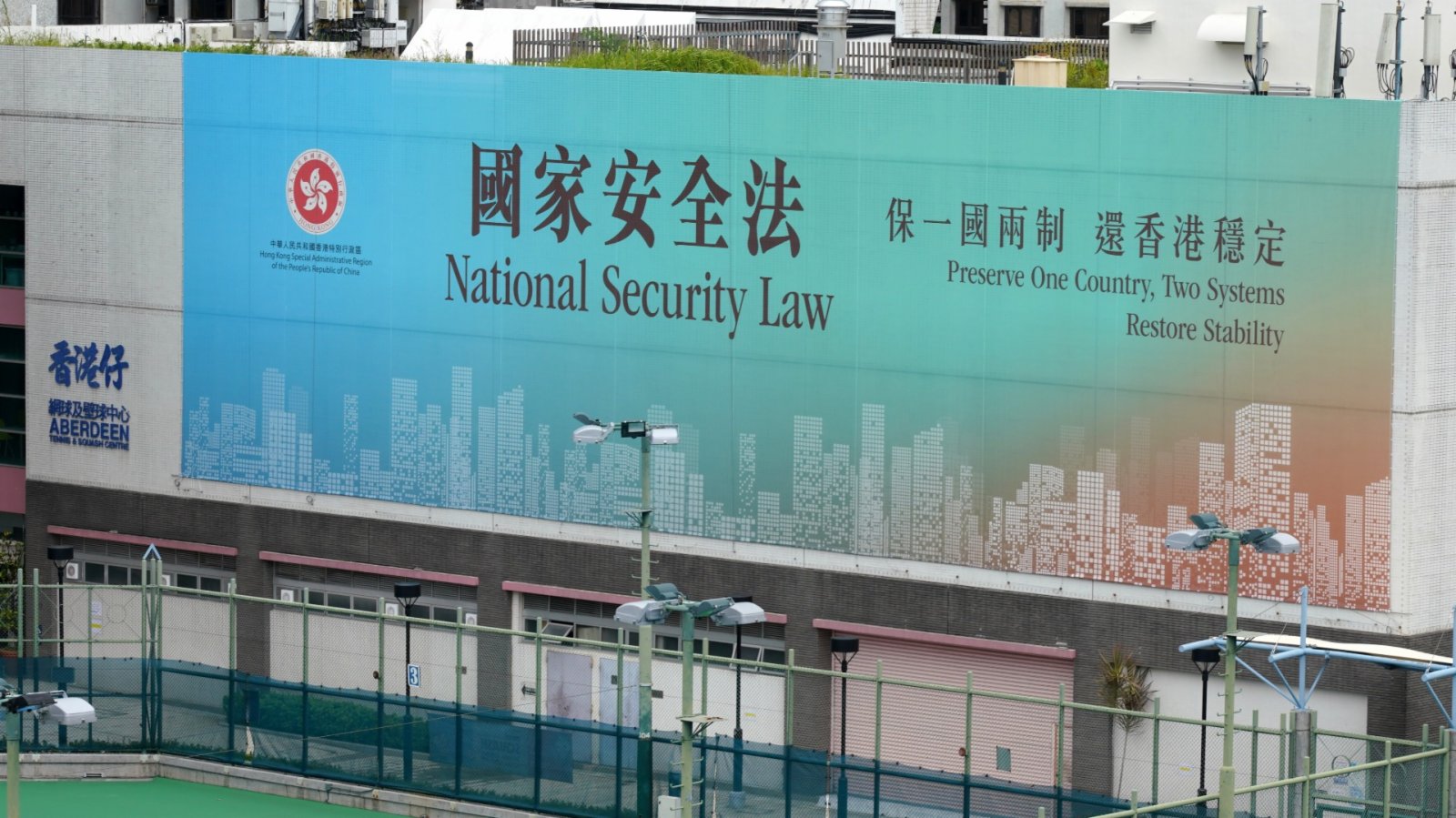 【官媒發聲】香港特區政府依法檢控違法分子不容干涉