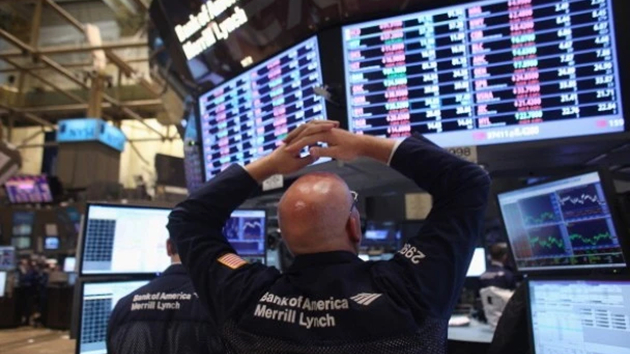 美股集體收跌納指跌逾360點 科技股遭重挫