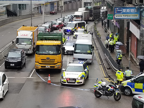 警方追捕「毒品快餐車」10公里拘捕一男