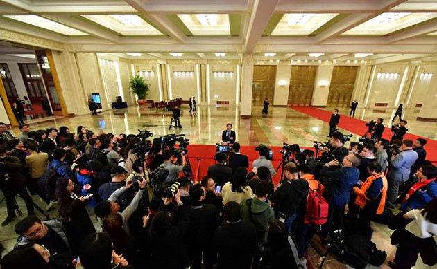 【两会直击】聚焦兩會首場「委員通道」「部長通道」 細數四大亮點