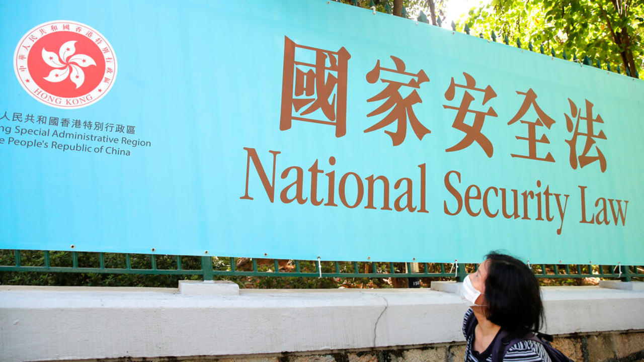 【官媒發聲】與亂港分子站在一起 就是與香港人民為敵