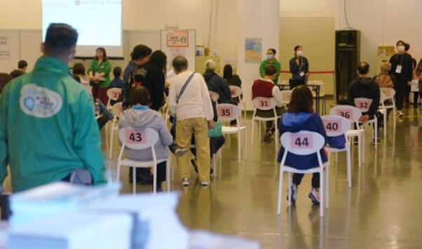 本港累計已有約83400名市民接種首劑科興疫苗