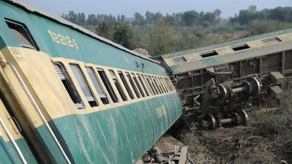 巴基斯坦發生火車脫軌事故致1死多傷