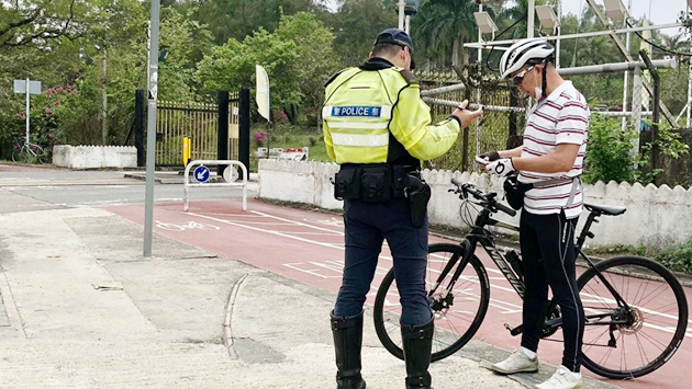 警方新界北打擊單車違例 發184張傳票