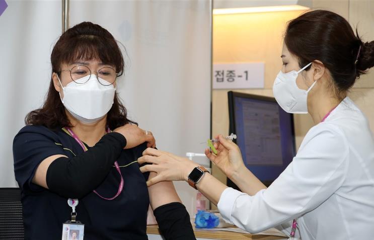 韓媒：韓國接種疑似不良反應病例7567例與阿斯利康疫苗相關