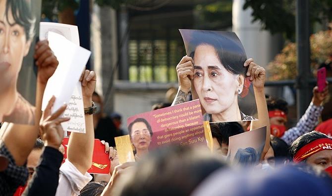 緬軍方指控昂山素姬收受賄賂 稱包括「60萬美元和11公斤黃金」