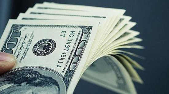 美國財政部開始發放首批1400美元的紓困補助金