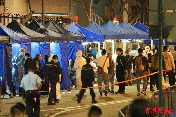 【现场直击】港府圍封雍景臺及殷樺花園強檢 冀明早9時完成