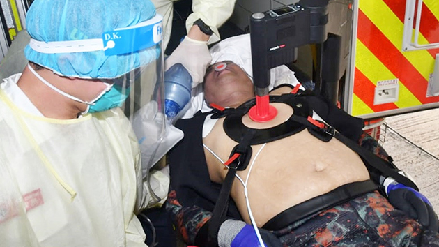 男子東龍島潛水失蹤被困石縫 由消防救起送院不治