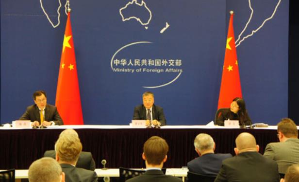 聯合專家組中方組長：新冠病毒「極不可能」通過實驗室傳人