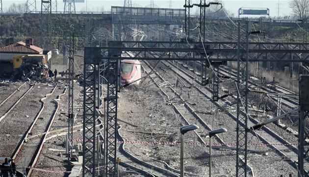 意大利一列化學品罐裝車脫軌 所幸事發時為空車