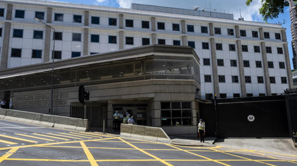 有片 | 以外交豁免權拒絕隔離！ 驻港美领馆职员确诊新冠仍四处游走