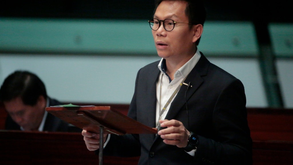 陳恒鑌：民建聯對行會批准4間巴士公司加價申請感到十分無奈